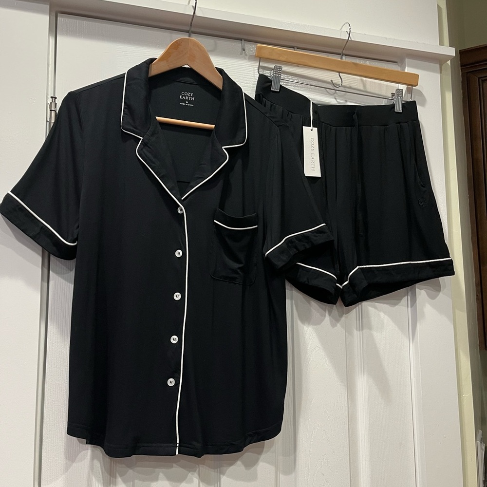 Cozy Earth short sleeve bamboo pajama set.